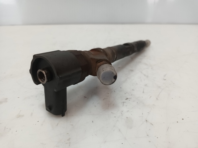 Wtryskiwacz paliwa 338004A170 HYUNDAI