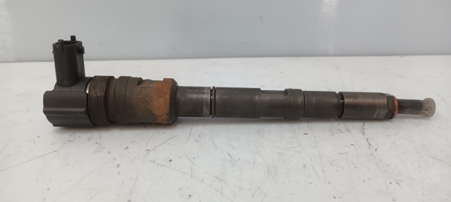 Wtryskiwacz paliwa 338004A500 HYUNDAI