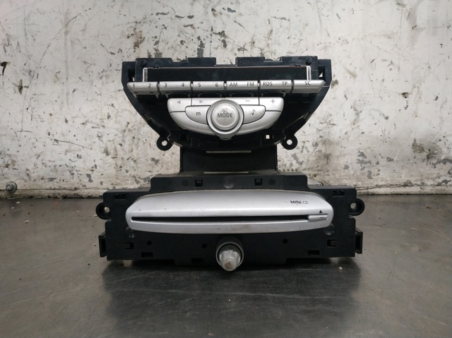 Radioodtwarzacz (radio AM/FM) 3452697 BMW