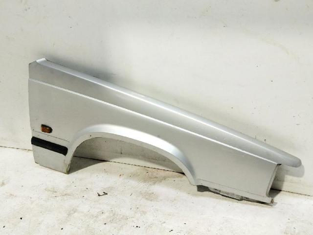 Błotnik przedni prawy Volvo 940 944