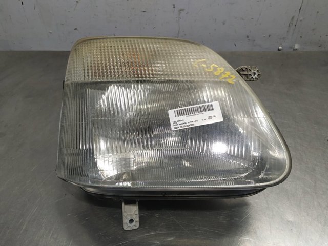 Reflektor prawy 3510083E00 SUZUKI
