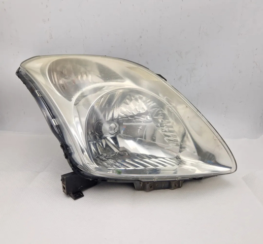 Reflektor prawy 3512062J11000 SUZUKI