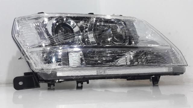 Reflektor prawy 3512065J11 SUZUKI