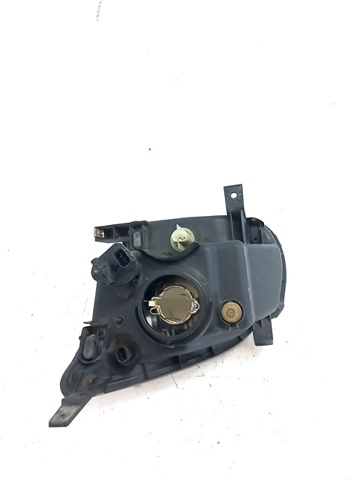 Reflektor prawy 3512086G10000 SUZUKI