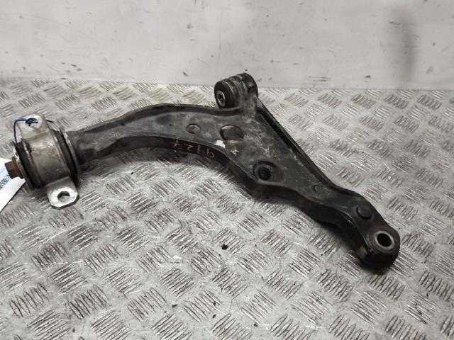 Wahacz zawieszenia przedniego dolny lewy 3520N4 PEUGEOT