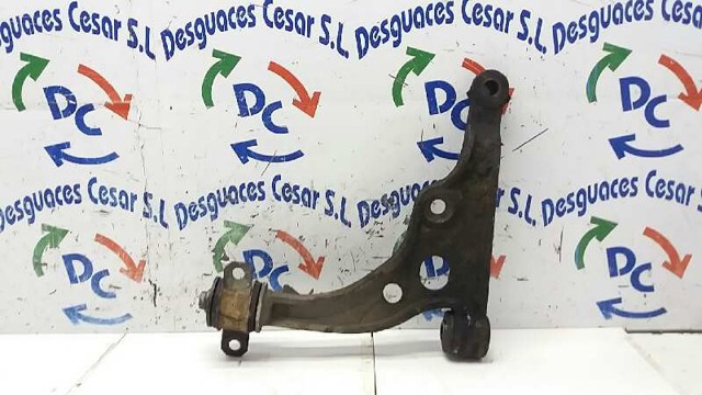 Wahacz zawieszenia przedniego dolny lewy 3520N4 PEUGEOT