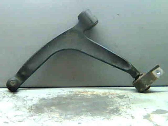 Wahacz zawieszenia przedniego dolny lewy 3520V3 PEUGEOT