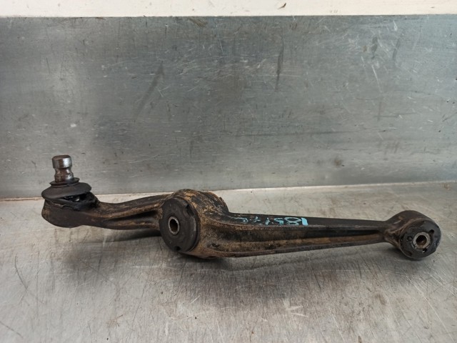 Wahacz zawieszenia przedniego dolny prawy 352141 PEUGEOT
