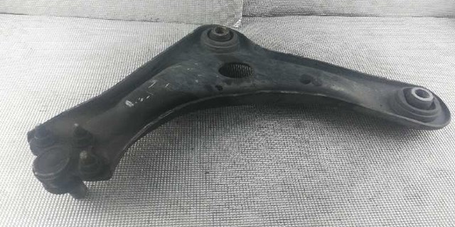 Wahacz zawieszenia przedniego dolny prawy 3521N6 PEUGEOT