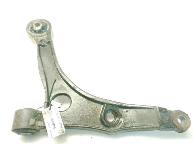 Wahacz zawieszenia przedniego dolny prawy 3521P1 PEUGEOT