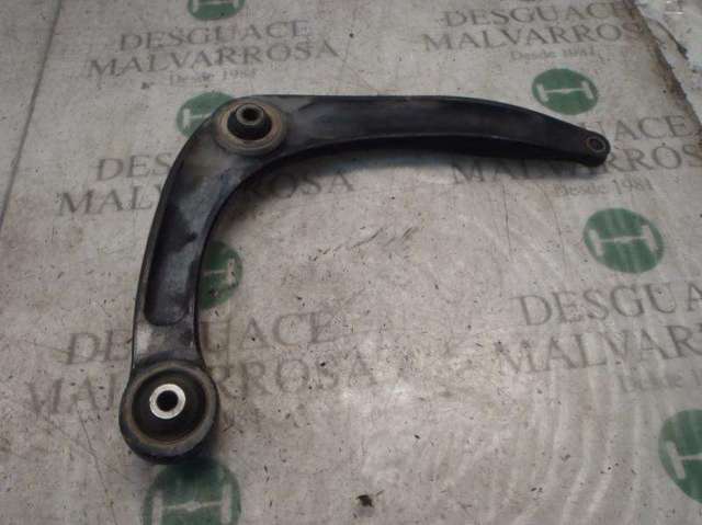 Wahacz zawieszenia przedniego dolny prawy 3521P3 PEUGEOT