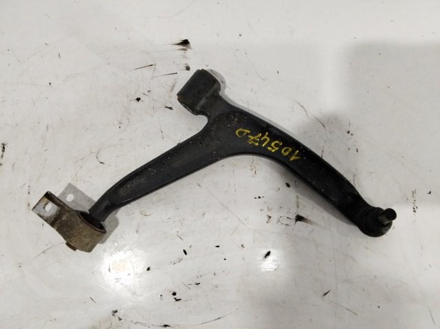 Wahacz zawieszenia przedniego dolny prawy 3521R4 PEUGEOT