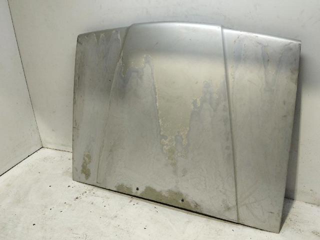 Maska silnika Volvo 740 744