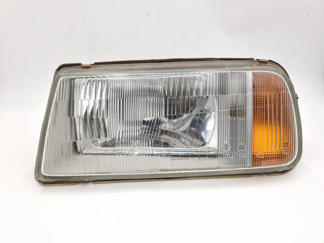 Reflektor lewy 3530060A31000 SUZUKI