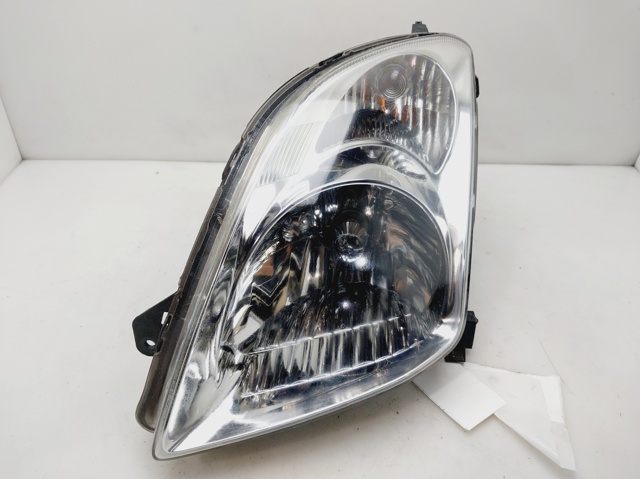 Reflektor lewy 3530062J11 SUZUKI