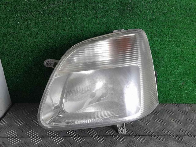 Reflektor prawy 3530084E00 OPEL