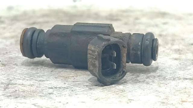 Wtryskiwacz paliwa 3531022600 HYUNDAI