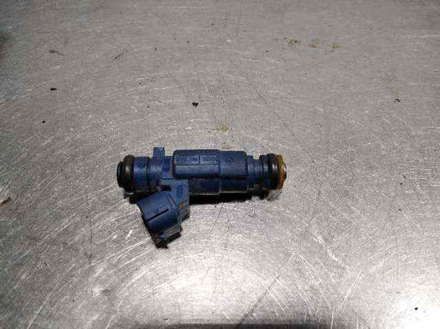 Wtryskiwacz paliwa 353102B000 HYUNDAI