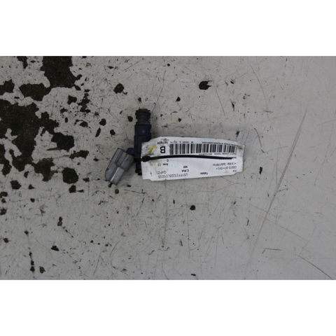 Wtryskiwacz paliwa 353102B000 HYUNDAI