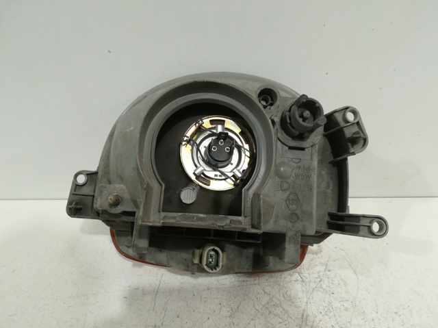 Reflektor prawy 35460748 RENAULT