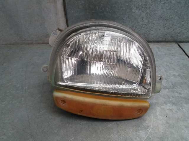 Reflektor prawy 35460748 RENAULT