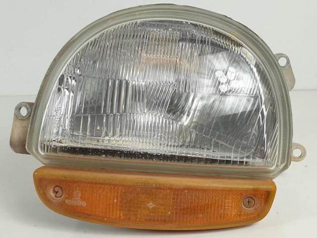 Reflektor lewy 35470748 RENAULT
