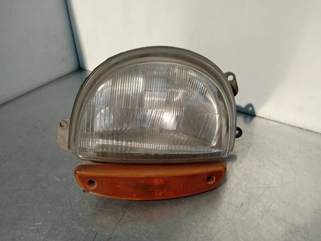 Reflektor lewy 35470748 RENAULT