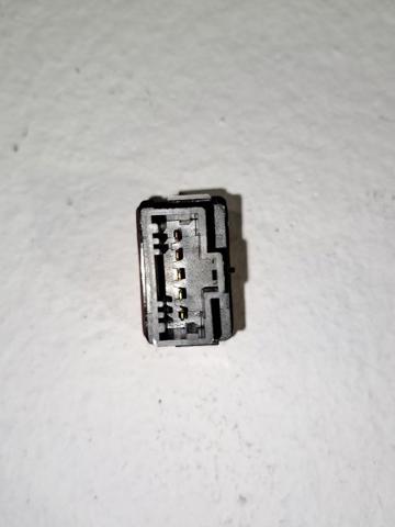 Przycisk włączania światła awaryjnego Honda Accord 7 CL, CM