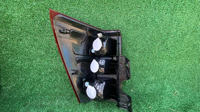 Lampa zespolona tylna prawa 3565065J21 SUZUKI