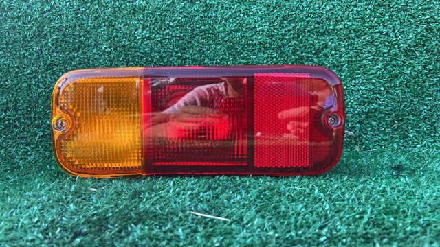 Lampa zespolona zderzaka tylnego lewa 3567081A10 SUZUKI