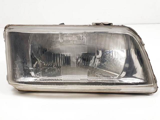 Reflektor prawy 35680748 PEUGEOT