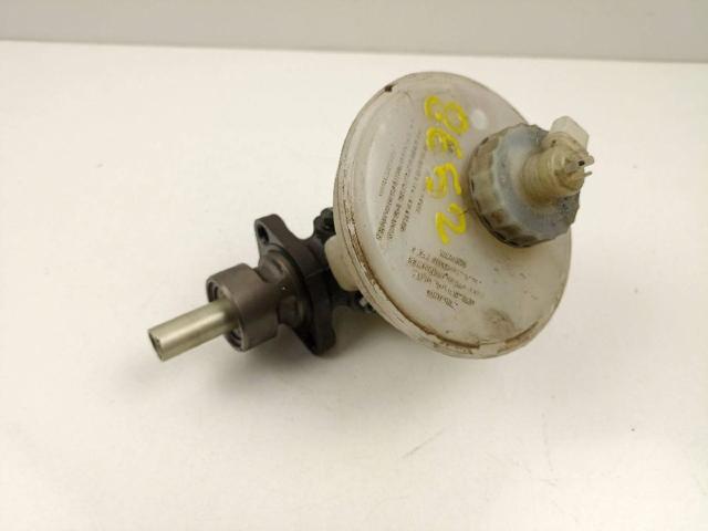 Główny cylinder hamulców 357611019B VAG