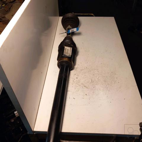 Półoś napędowa przednia prawa 36000530 VOLVO