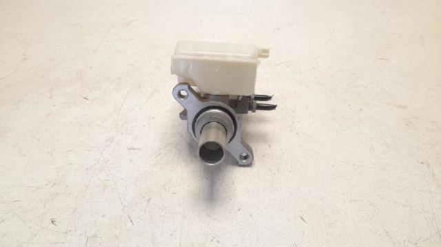 Główny cylinder hamulców Volvo XC40 536