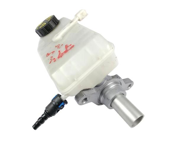 Główny cylinder hamulców Volvo XC40 536