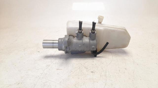 Główny cylinder hamulców Volvo XC40 536