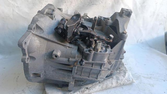 Mechaniczna skrzynia biegów w komplecie 36050233 VOLVO