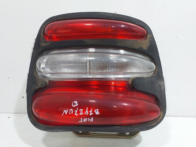Lampa zespolona tylna prawa 37200751 FIAT