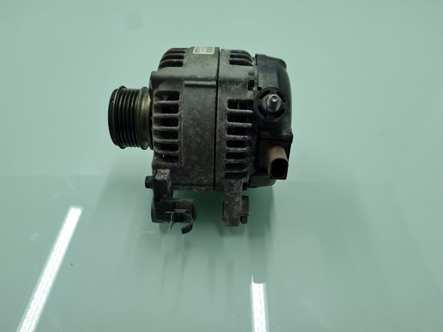 Alternator 373002A700 HYUNDAI