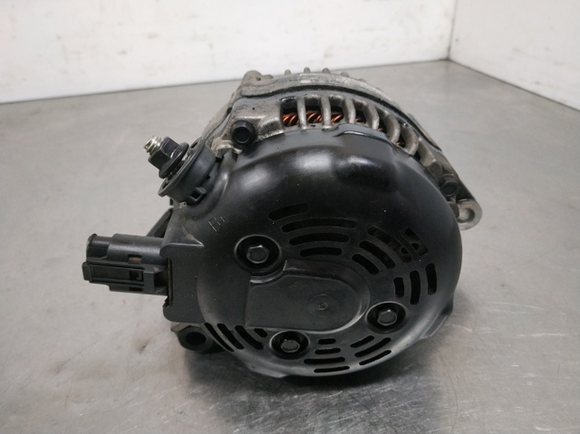 Alternator 373002A700 HYUNDAI