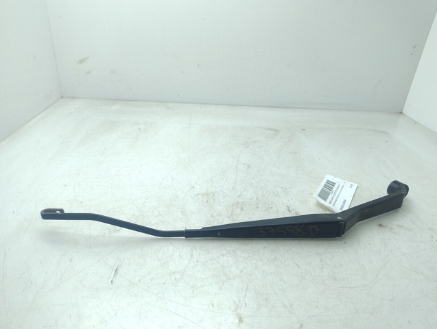 Ramię wycieraczki szyby przedniej 3833065J00000 SUZUKI