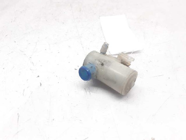 Pompka spryskiwacza szyby przedniej 3841070B20000 SUZUKI