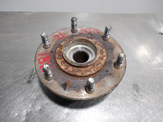 Piasta przednia 3880A015 MITSUBISHI