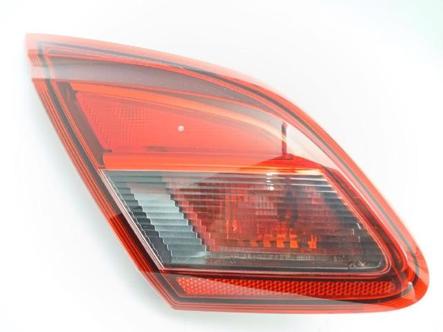 Lampa zespolona tylna lewa wewnętrzna 39012623 OPEL