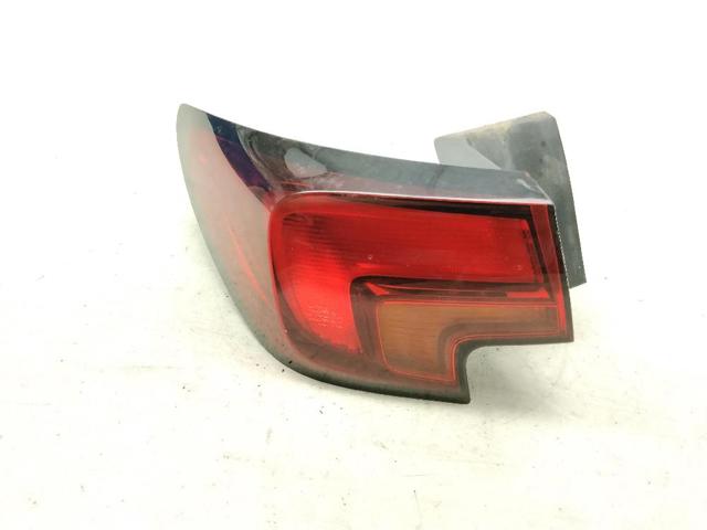 Lampa zespolona tylna lewa zewnętrzna 39015943 OPEL