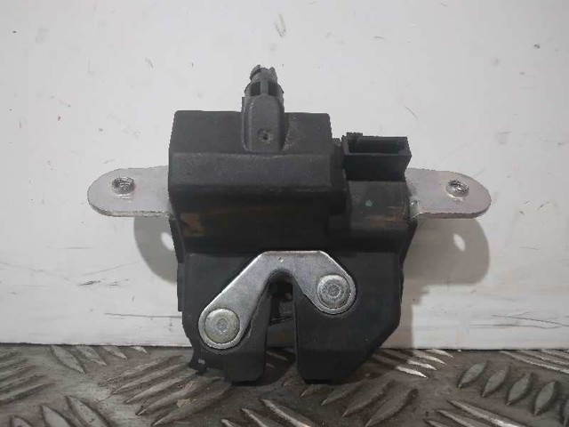 Zamek klapy bagażnika (3/5 drzwi tylnych) 39021416 OPEL