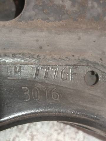 Wahacz zawieszenia przedniego dolny lewy 39021472 OPEL