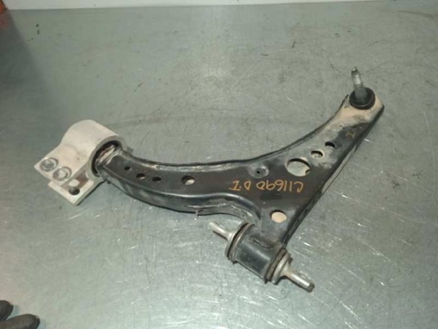 Wahacz zawieszenia przedniego dolny lewy 39021472 OPEL