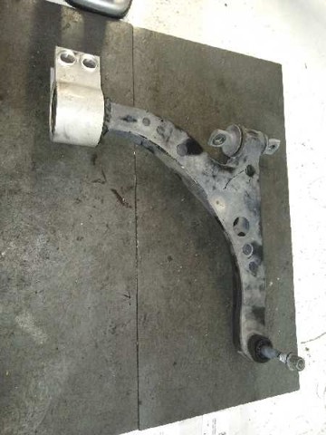 Wahacz zawieszenia przedniego dolny prawy 39021473 OPEL