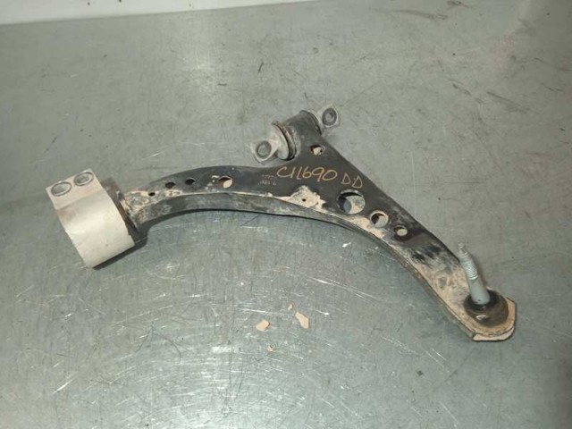 Wahacz zawieszenia przedniego dolny prawy 39021473 OPEL